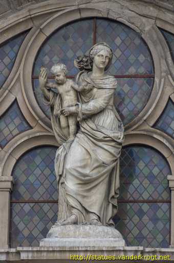 Bourg-en-Bresse /  La Vierge à l'enfant