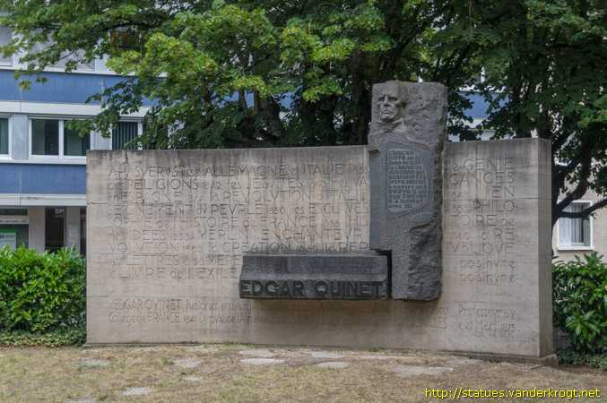 Bourg-en-Bresse /  Monument à Edgar Quinet