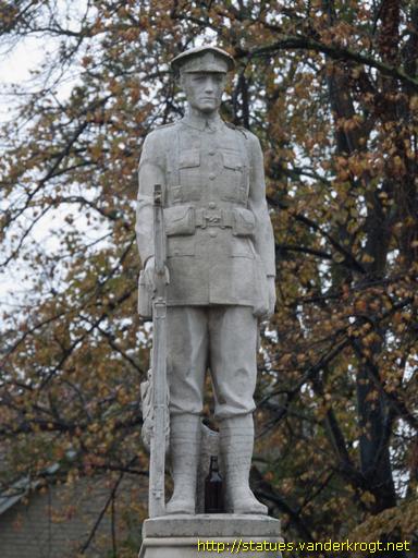 Mildenhall /  War Memorial