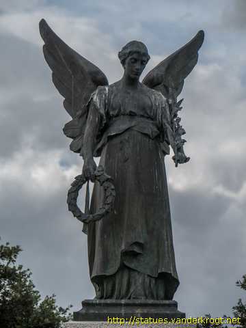 Clacton on Sea /  War Memorial