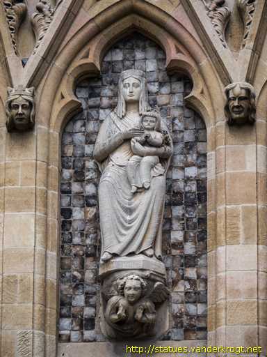 Norwich /  Virgin and Child and Dragon Fighter