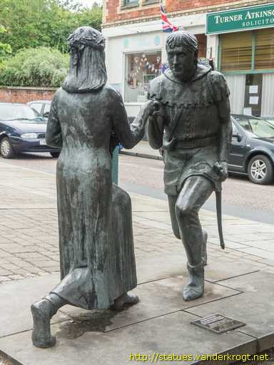 Edwinstowe /  Robin Hood and Maid Marian