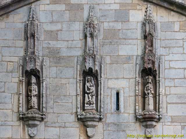 Kettering /  St. Mary with Child, St. Peter and Paul