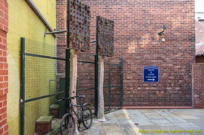 Chesterfield /  Trees