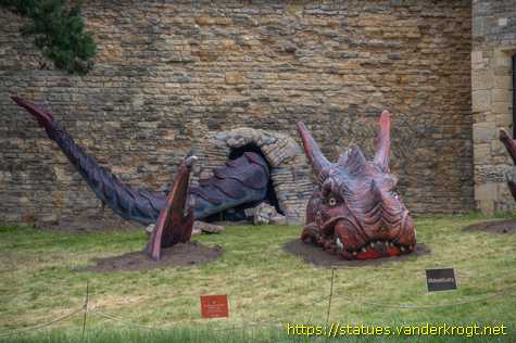 Lincoln /  Lucy and Norman the Dragons