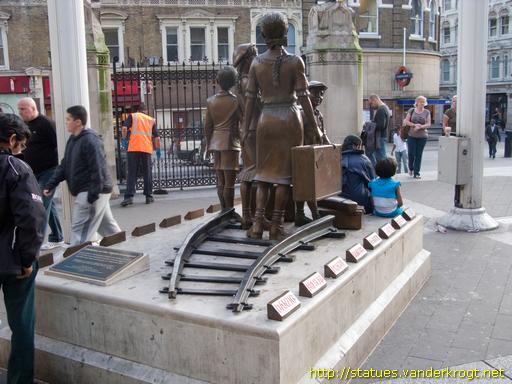 London /  Kindertransport - The Arrival