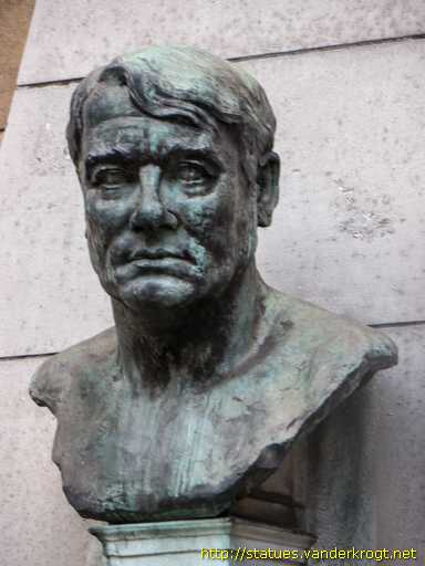 London /  Alfred Harmsworth, Lord Northcliffe