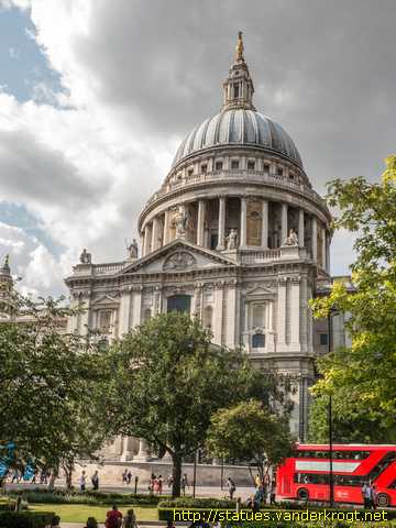London /  Apostles and Evangelists at St. Paul's Cathedral