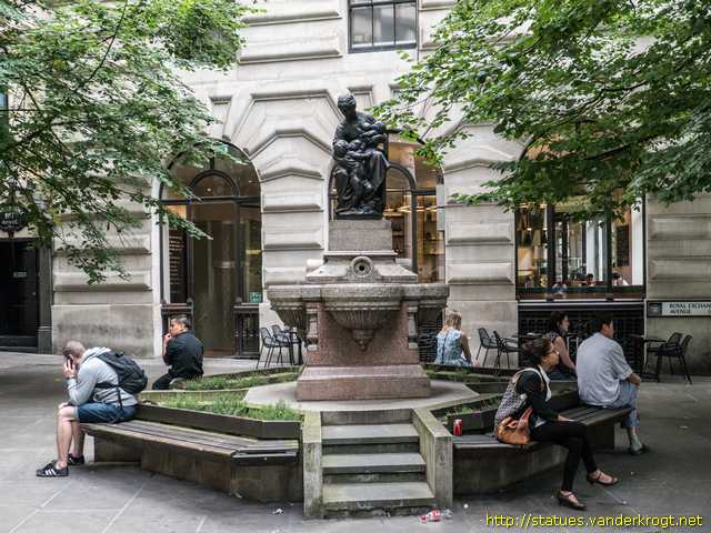 London /  Charity fountain La Maternité
