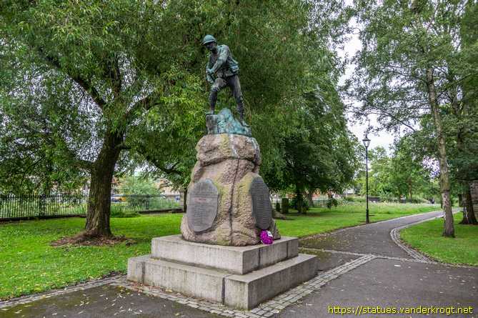 Darlington /  Boer War Memorial