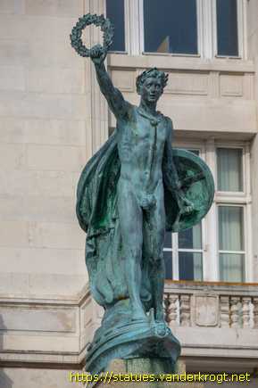 Liverpool /  Cunard War Memorial