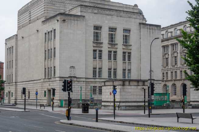 Liverpool /  Civil Engineering, Construction, Architecture, and Decoration