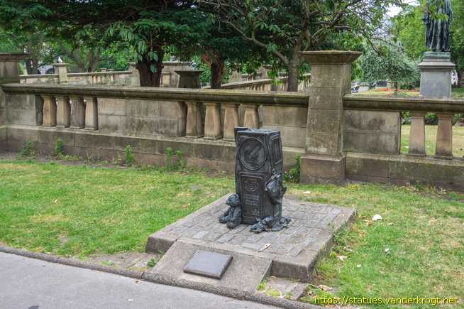 Liverpool /  RoadPeace Monument