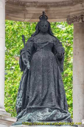 Liverpool /  Queen Victoria Monument