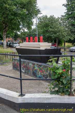Liverpool /  RMS Titanic Liner Urban Memorial