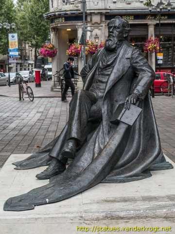Portsmouth /  Charles Dickens