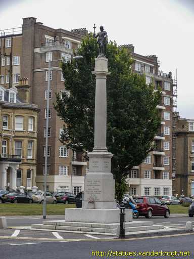 Hove /  War Memorial 1914-19 (1939-45)
