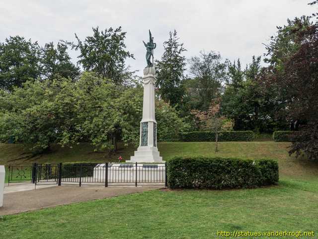 Hastings /  War Memorial
