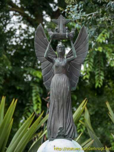 Hythe /  War Memorial
