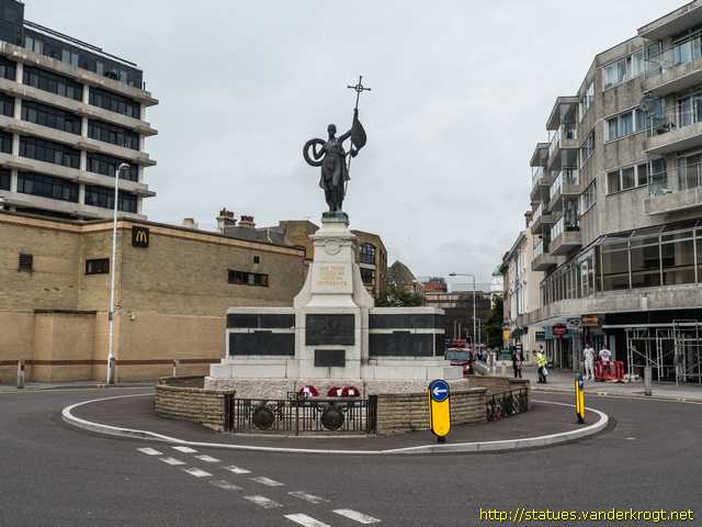 Folkestone /  War Memorial 1914-18