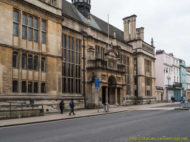 Oxford /  Reliefs at the Examinations Building