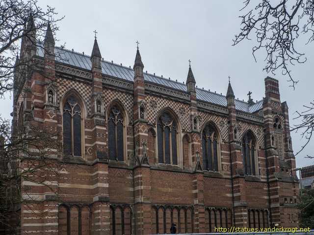 Oxford /  Saints' Statues at Keble College Chapel