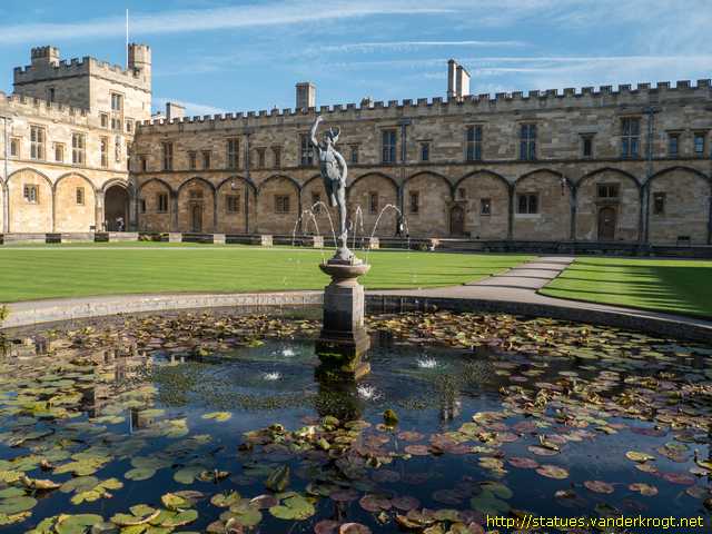 Oxford /  Mercury Fountain