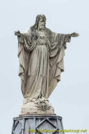 Newbury /  Sacred Heart Statue