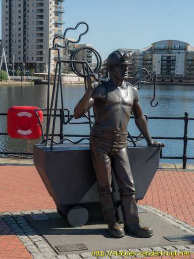 Cardiff - Caerdydd /  From Pit to Port - O'r Pwll i'r Porthladd