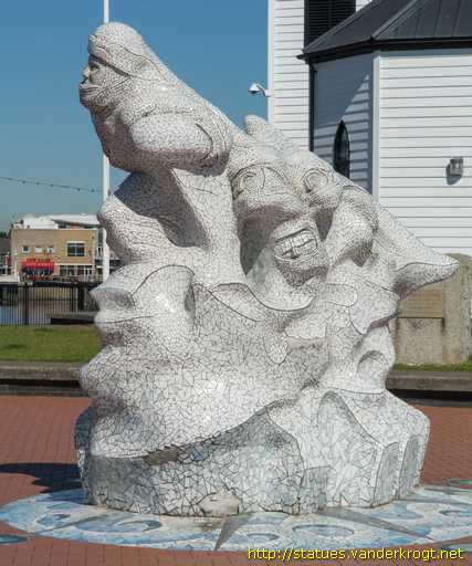 Cardiff - Caerdydd /  Antarctic 100 (Captain Scott Memorial) - Antarctig 100 (Cofeb Capten Scott)