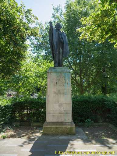 Cardiff - Caerdydd /  David Lloyd George