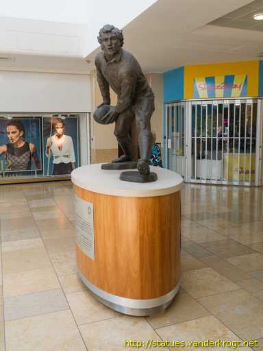 Cardiff - Caerdydd /  Gareth Edwards