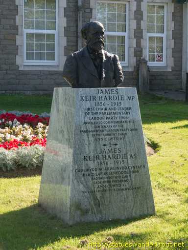 Aberdare - Aberdâr /  Keir Hardie