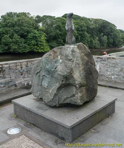 Cardigan - Aberteifi /  The Teifi Otter - Dwrgi'r Teifi
