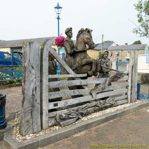 Saint Clears - Sanclêr /  Rebecca Riots Sculpture