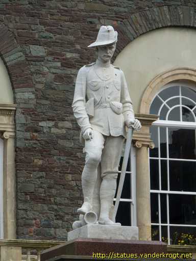 Carmarthen - Gaerfyrddin /  South African War Memorial - Cofeb rhyfel De Affrica