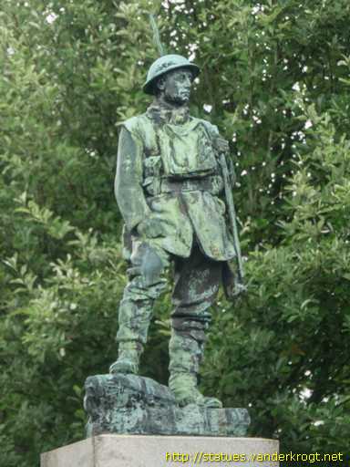 Lampeter - Llanbedr Pont Steffan /  World War I Memorial - Cofeb rhyfel byd cyntaf