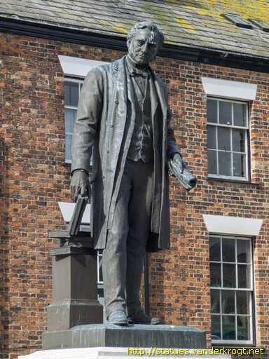 Caernarfon /  Sir Hugh Owen