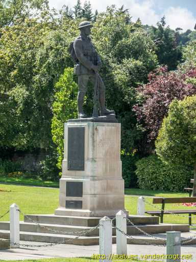 Colwyn Bay - Bae Colwyn /  War Memorial - Cofeb rhyfel