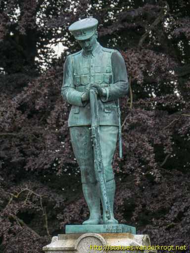 Llandrindod Wells - Llandrindod /  War Memorial - Cofeb rhyfel
