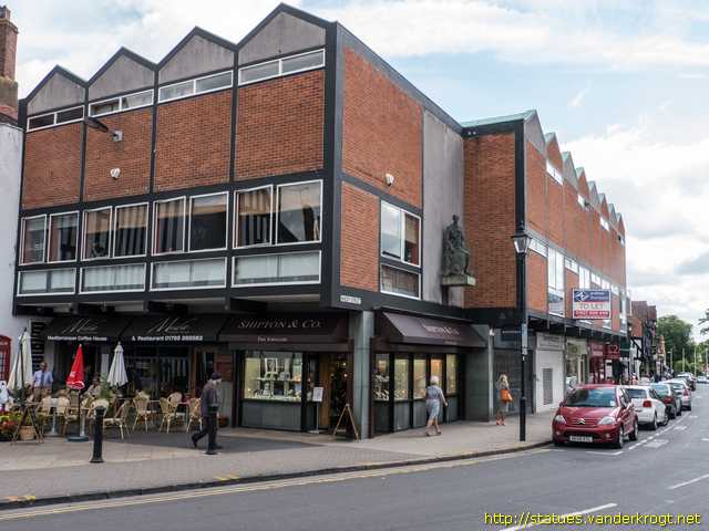 Stratford-upon-Avon /  Everyman Statue