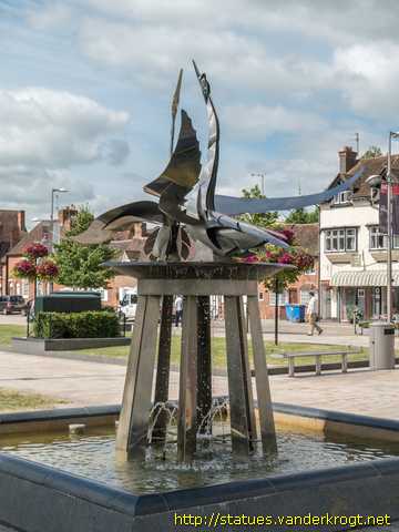 Stratford-upon-Avon /  The Swan Water Fountain