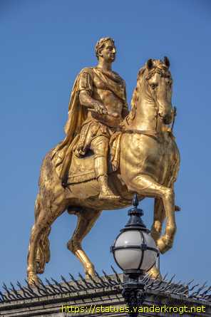 Hull /  King William III