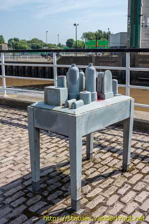 Hull /  Table with chemical factory