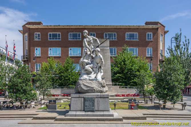 Hull /  South African War Memorial