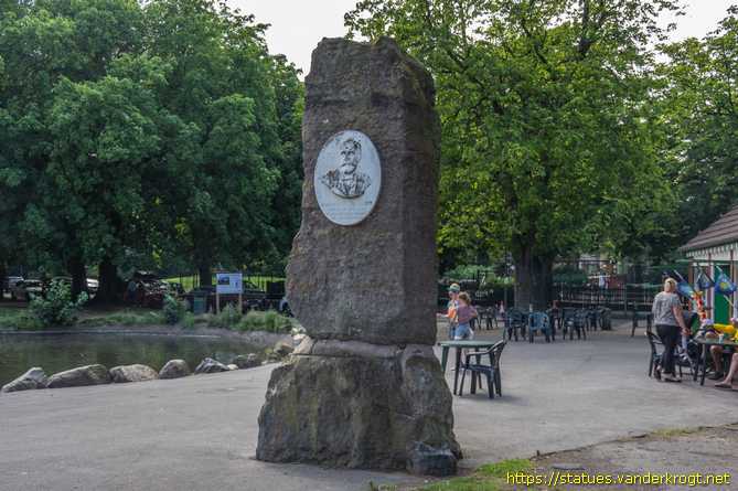 Hull /  Zachariah Pearson