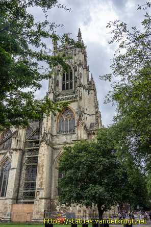York /  Saints' Statues at York Minster