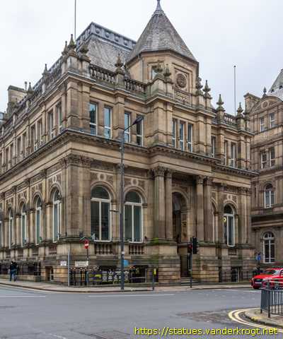 Leeds /  Boy and Girl - with the Leeds coat of arms