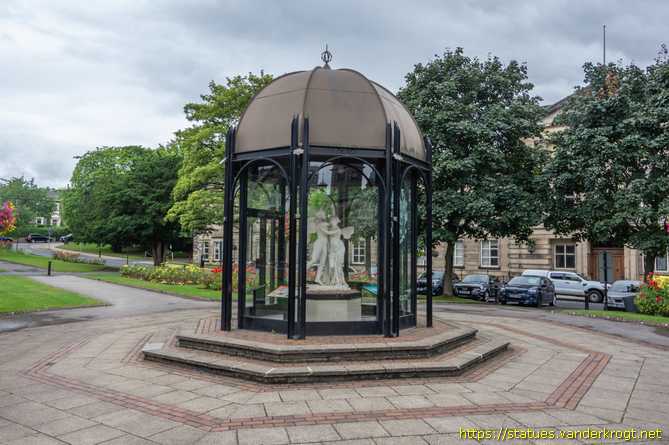 Harrogate /  Cupid and Psyche