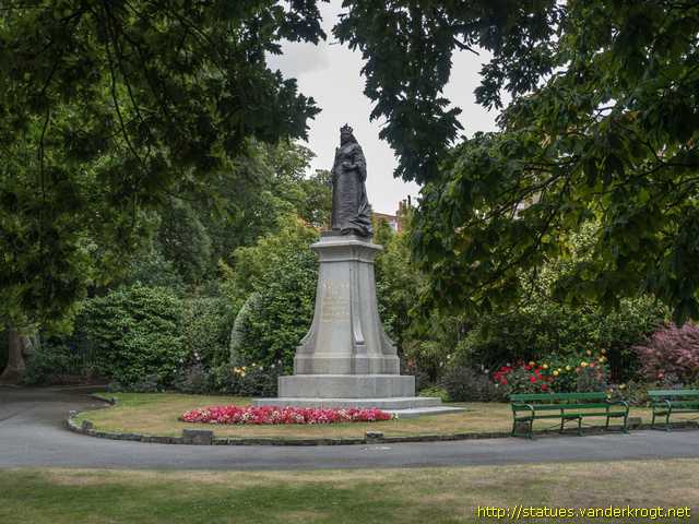 Saint Peter Port /  Queen Victoria